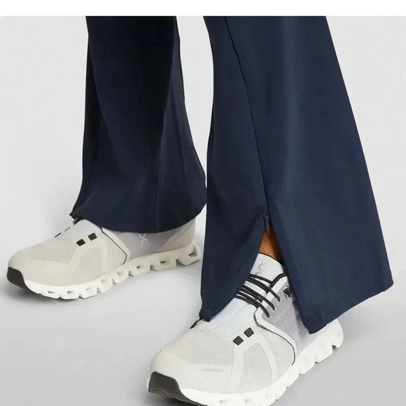 PE Nation full force flare legging - Picture 2 of 16